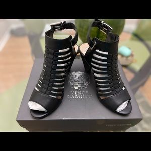Vince Camuto 7.5 strappy sandal